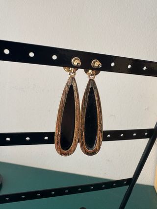 Pendientes Parfois Perla y Piedra Negra