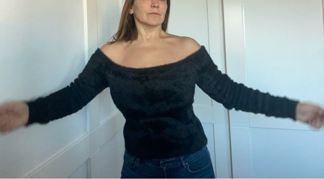 Jersey Negro Hombros Descubiertos