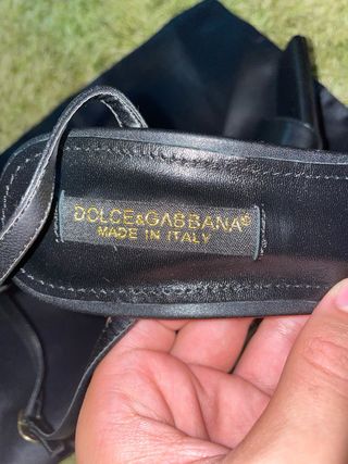 Tacones Dolce & Gabbana Negros y Dorados