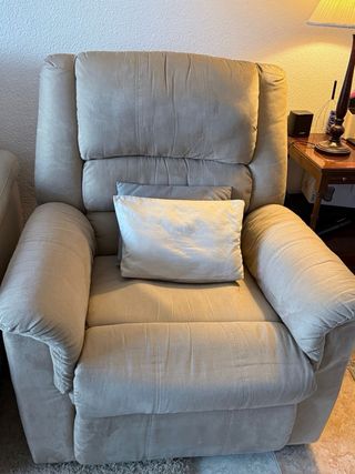 Sillón reclinable beige de ante