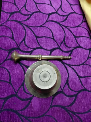 Almirez de bronce