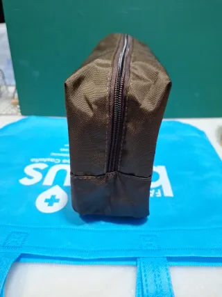 Neceser marrón

C42