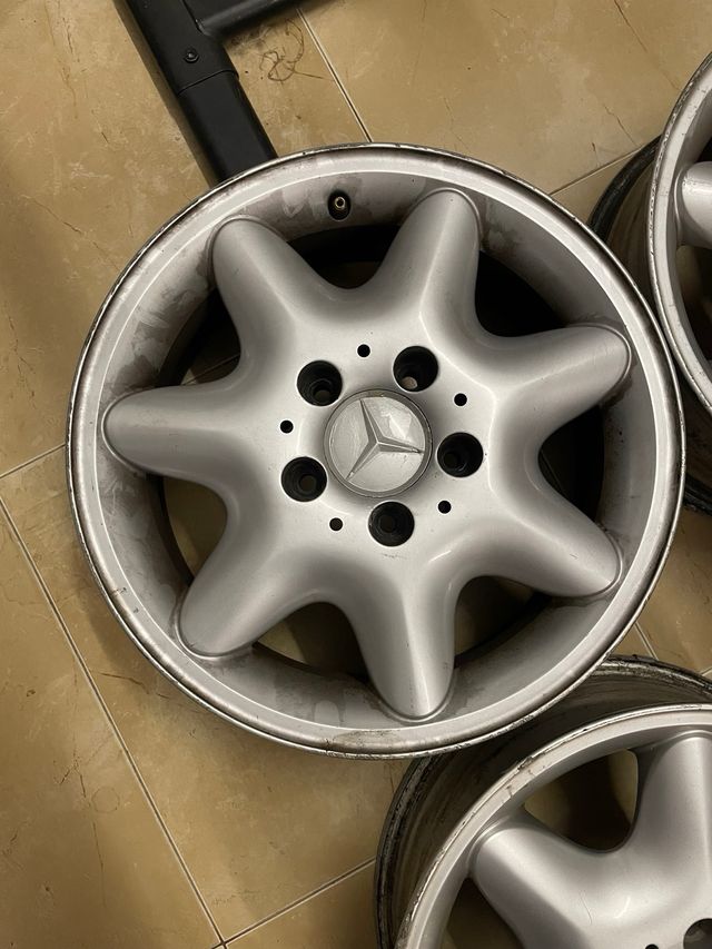 4 llantas en 15 pulgadas de Mercedes Benz W203