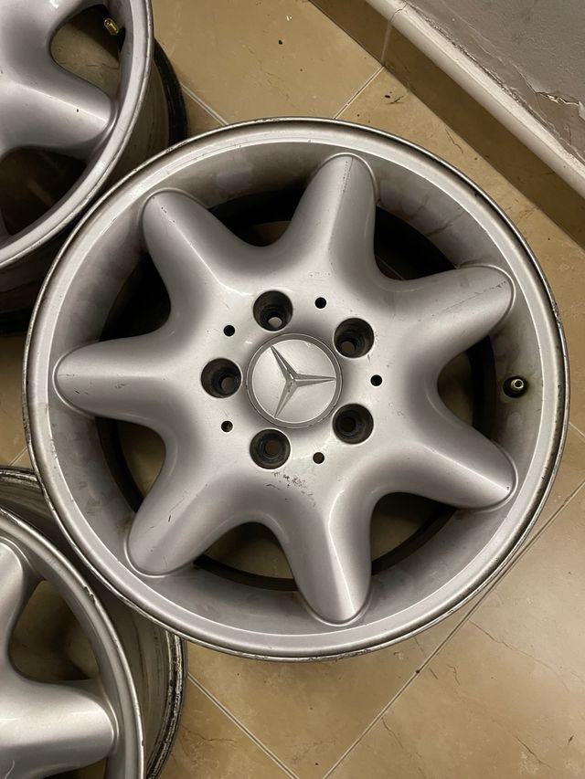 4 llantas en 15 pulgadas de Mercedes Benz W203