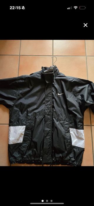 Cortavientos Nike Negro y Blanco