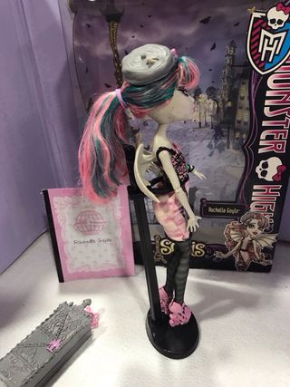 Monster High Rochelle Goyle Scaris Muñeca