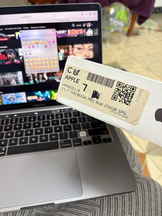 MacBook Pro Apple 2021 teclado dañado. 