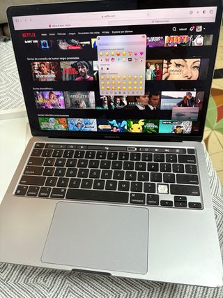 MacBook Pro Apple 2021 teclado dañado. 