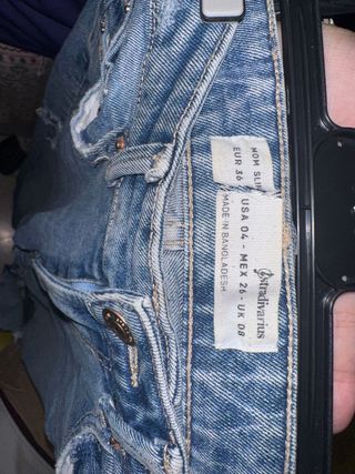 Pantalón vaquero roto azul