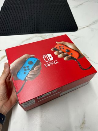 Nintendo Switch Consola nueva en su caja original