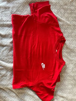 Camiseta Nike Roja Básica