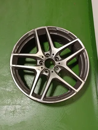 Llanta Mercedes AMG 19"