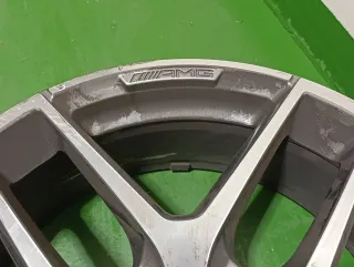 Llanta Mercedes AMG 19"