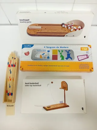 Lote de juegos de madera.