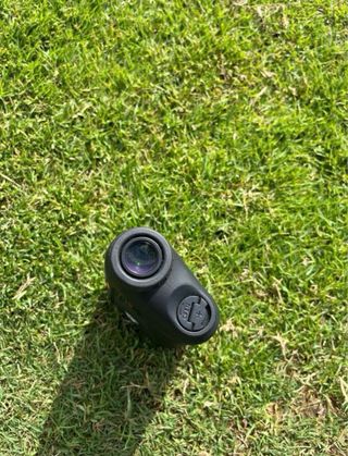 Medidor Láser Bushnell Tour V6