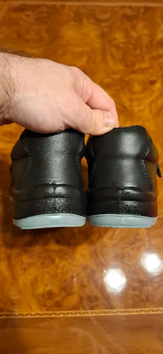 Zapatos de trabajo Robusta negros