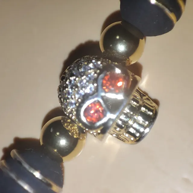 Pulsera Neopreno Calavera Dorada