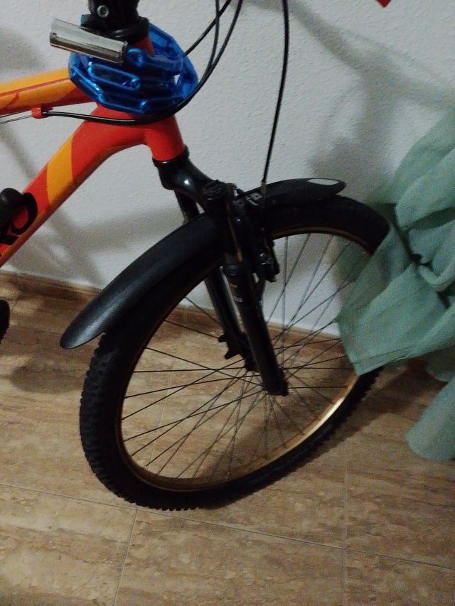 Bicicleta de Montaña Roja y Naranja