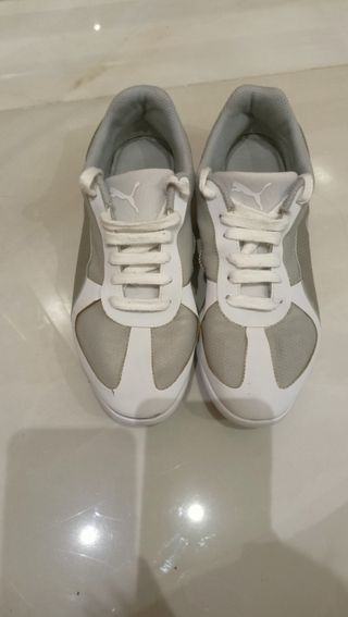 Zapatillas Puma Mujer Blancas y Plateadas