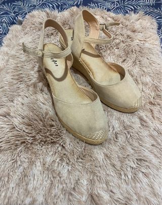 Zapatos Cuñas Esparto Verano Beige casi nuevas 