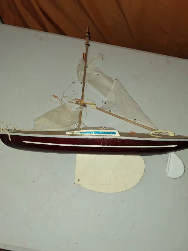 Velero madera años 70