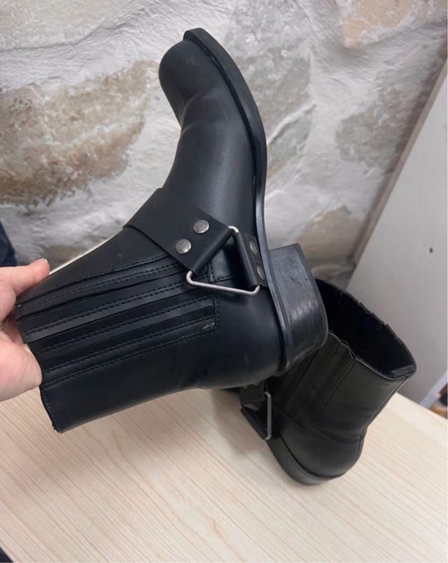 Stivaletti neri stile denim