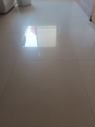 Plaquetas Porcelanato 12€/m² total 49 metros 