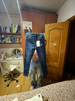 Pantalón vaquero azul niña