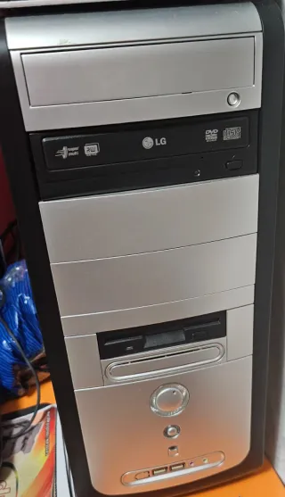Ordenador CPU, Pantalla, Teclado y Ratón