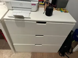 Cassettiera bianca IKEA
