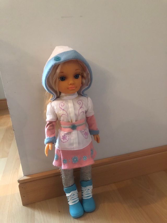 Nancy Un Dia De Rescate En La Nieve Doll Nancy Un DÃa Con Bala