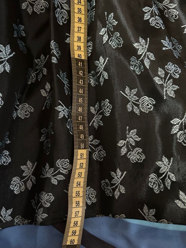 Falda Baturra Niña Flores Negras **Solo envíos **