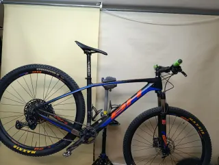 Bicicleta BH carbono 29 monoplato