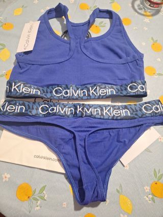 Set Calvin Klein top e perizoma donna mai usato