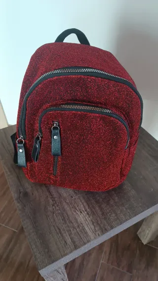 Zainetto rosso glitterato con zip