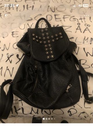 Mochila de cuero negra