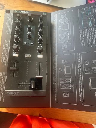 TRAKTOR KONTROL Z1