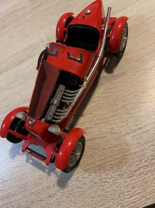 Coche Burago Alfa Romeo 2300 Monza 1934 Rojo