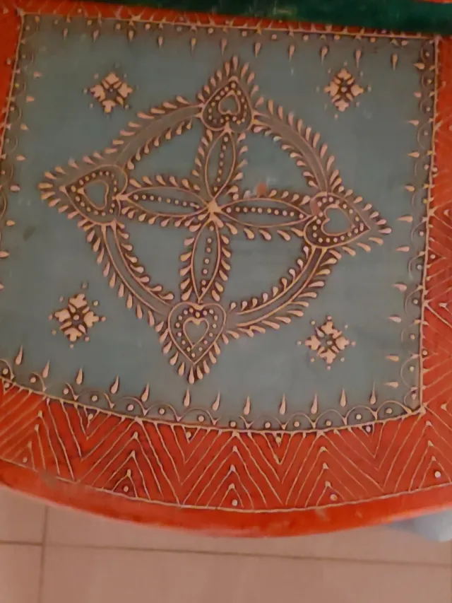 credenza dipinta a mano