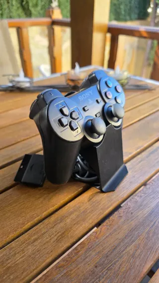 Soporte expositor mando Dualshock PS1/PS2/PSone

