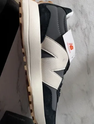 New Balance 327 Gris Nuevas a estrenar!!!!