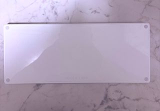 Teclado Apple Plata y Blanco