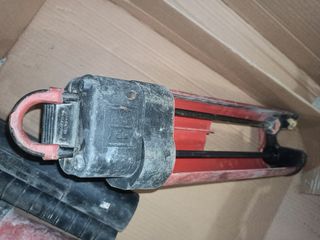 Aplicadora Hilti MD2500 y 10 cartuchos tacos epoxi