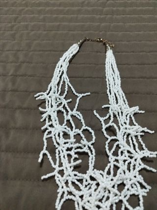 Collar Zara blanco