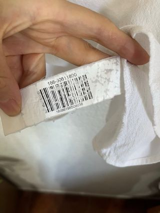 Camiseta blanca con encaje hombros descubiertos M
