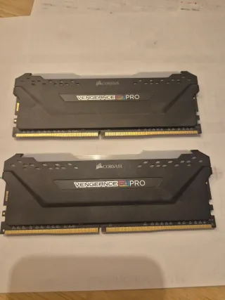 2x 16gb (32gb) Corsair Vengeance RGB Pro RAM DDR4