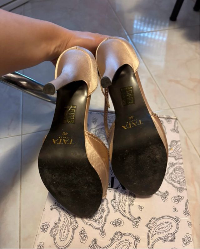 Scarpe con tacco rosa gold, ideale per cerimonie