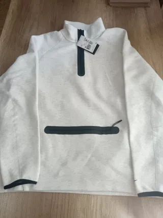 Sudadera Nike gris y blanca con cremallera