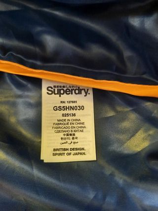 Chaleco Superdry rosa sin mangas