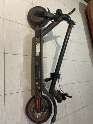 Patinete Eléctrico Plegable Negro
incluye el cando